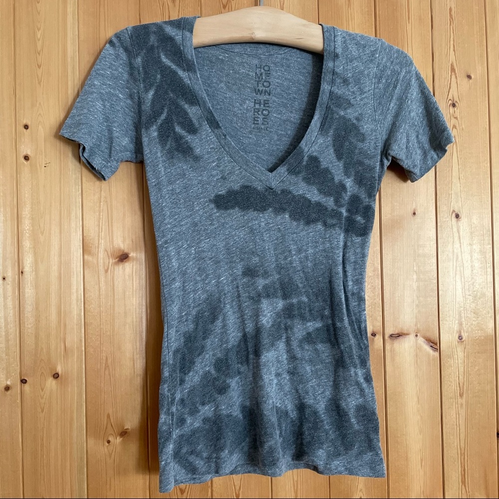 Vneck Tee
